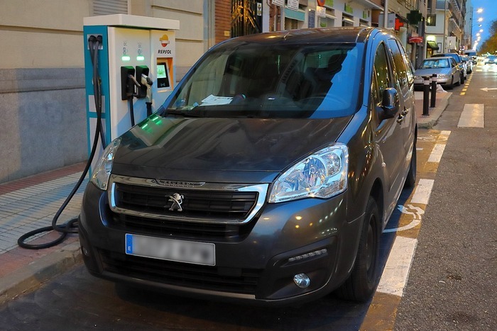 India sold more than 1 million electric vehicles in FY25