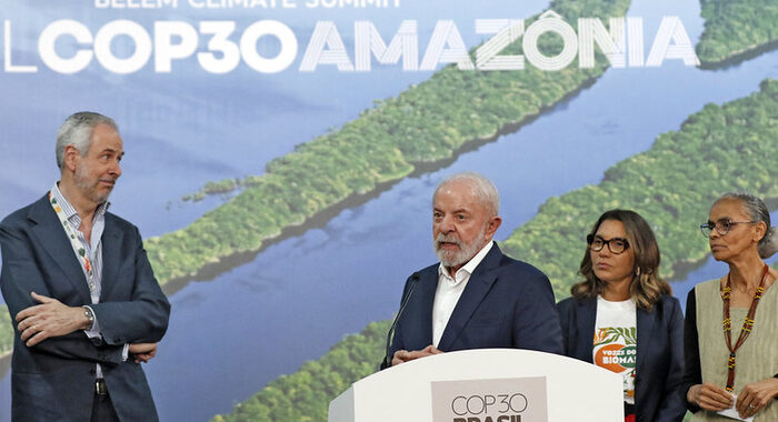 Lula Pitches Fossil Fuel Phase-Out at COP30, But Can a Divided World Agree?