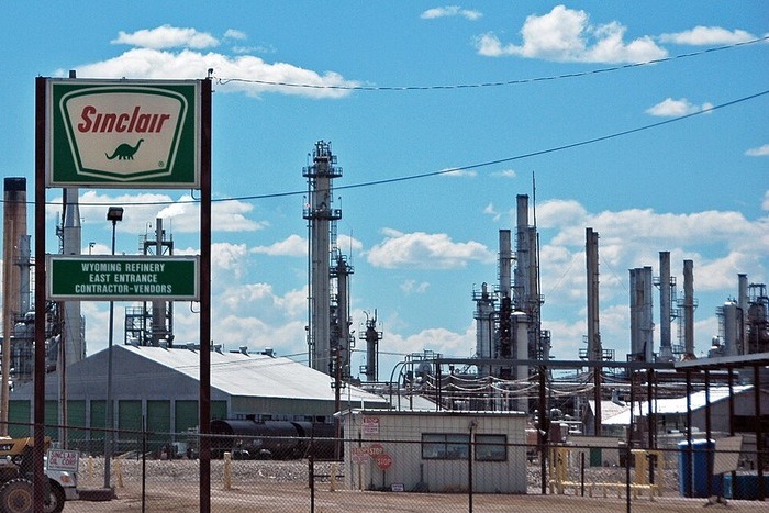 Indian refiners purchase more US crude before trade talks in May