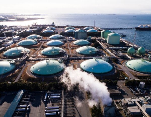 Climate, security and feasibility concerns stopping investors from financing LNG terminal projects