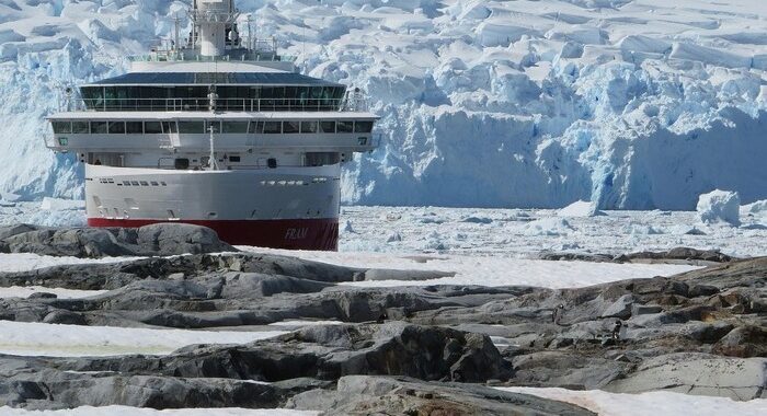 Polar Geoengineering Projects Unlikely to Stop Melting, May Harm Ecosystem: Report