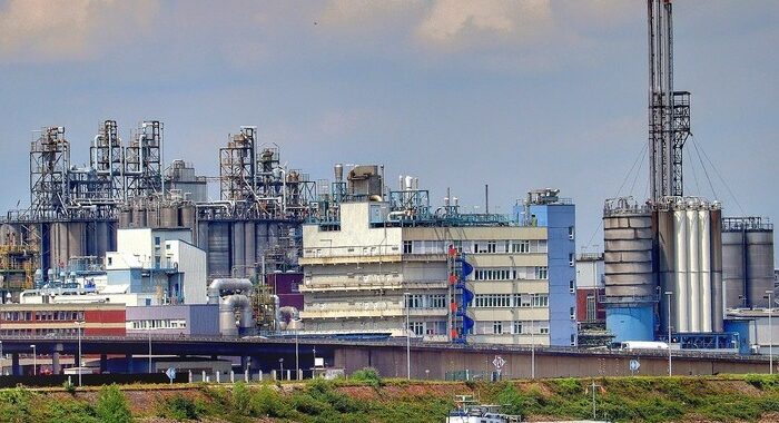 India Prioritise to Secure Energy Needs of People on US, EU Sanctions on Buying Russian Oil