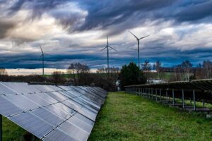 Tropical countries can halve power costs by 2050 by relying on solar: Report